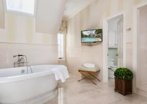 09 Windy Bush Rd, New Hope, PA 18938